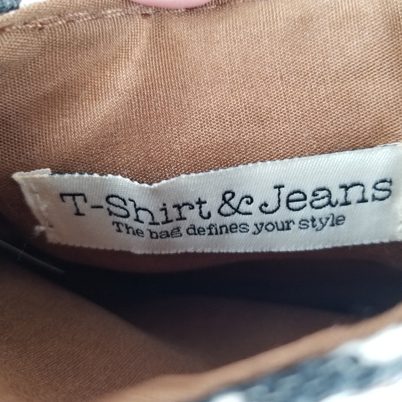 💥 3/$30 T-Shirt & Jeans fabric boho mini crossbody bag EUC - Picture 6 of 7